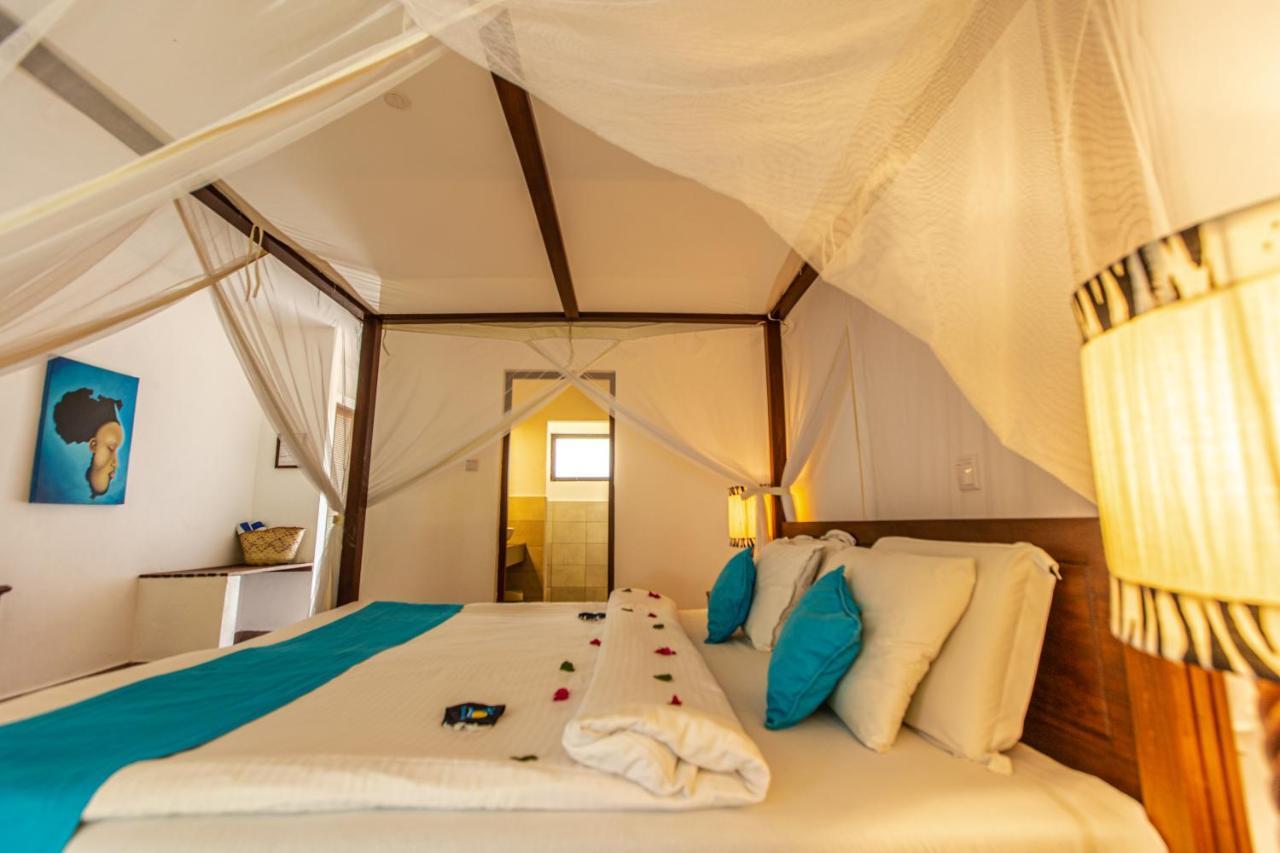 Diani Sea Lodge 디아니 해변 외부 사진