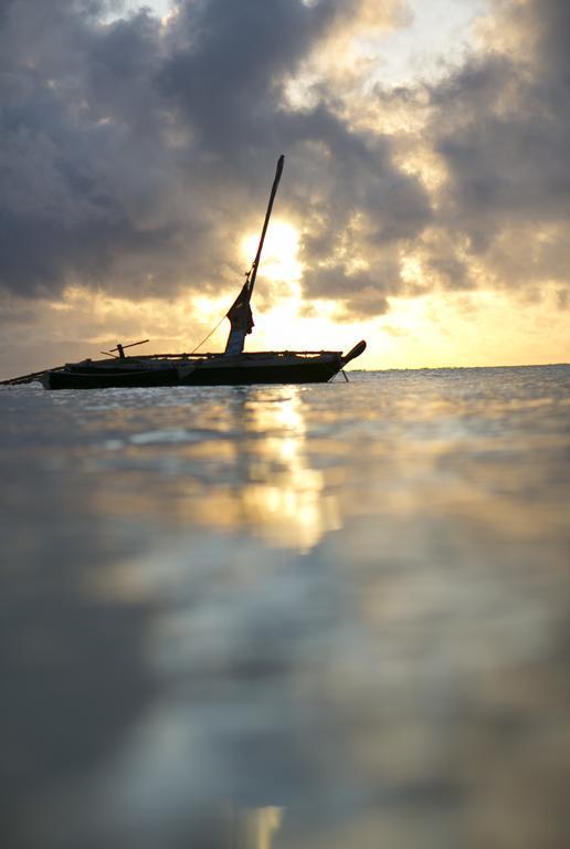Diani Sea Lodge 디아니 해변 외부 사진